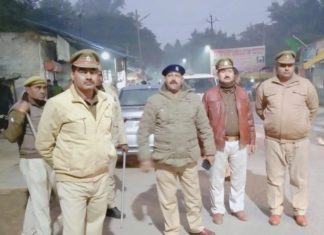 आम जनमानस की सुरक्षा व्यवस्था को लेकर क्षेत्राधिकारी व प्रभारी निरीक्षक ने लिया जायज़ा