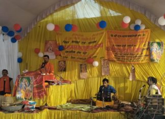 कृष्ण की बाल लीलाएं सुन भाव विभोर हुए भक्त
