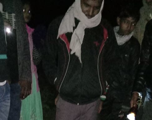 जानवर से टकराया बाइक सवार, हालत गम्भीर