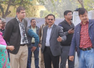 कौशाम्बी सांसद एवं जिलाधिकारी ने कालाकांकर गंगा घाट का किया निरीक्षण