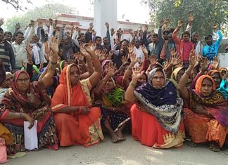 गरीबो का आशियाना उजाड़ रहे लोग पुलिस की कार्यवाही पर ही उठाने लगे सवाल