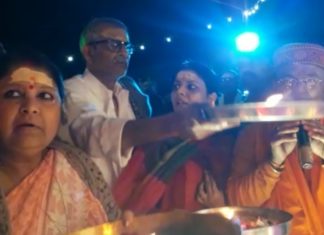 अपूर्व पुष्प श्रृंगार समारोह एवं संध्या आरती धूमधाम पूर्वक सम्पन्न