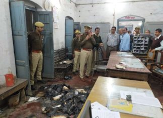 आखिर केवल सरकारी फ़ाइल ही क्यों जलाई गई इस विभाग मे, खेल हैं बड़ा