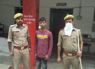 फेसबुक पर तमंचे के साथ फोटो डालना पड़ा युवक को पड़ा महंगा भेज दिये गए सही जगह