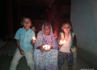दीये और मोमबत्ती जलाकर योद्धाओं का बढ़ाया हौसला