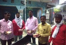 भाजपा मंडल अध्यक्ष ने अपने कार्यकर्ताओं के साथ किया भोजन वितरण