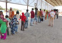 27 दिनों में जयगुरुदेव संगत प्रतापगढ़ ने एक लाख लोगों का पका भोजन वितरित किया