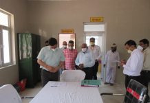 जिलाधिकारी ने ट्रामा सेन्टर, सेन्ट अन्थोनी इण्टर कालेज, बी0बी0डी0 इण्टर कालेज, अत्रेय एकेडमी, सेन्ट एंजिल्स कालेज का किया निरीक्षण