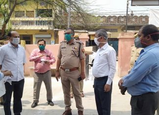 और जब कमिश्नर पहुँच गए यहां और पूछ डाली ये बाते