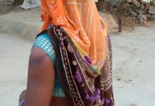 महिला का दबंग लोग बनाने लगे वीडियो महिला का विरोध करने पर दबंगो ने पीटा