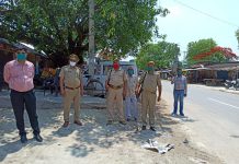 खुली दुकानो का किया निरीक्षण क्रेता विक्रेता मास्क सोशल डिस्टेसिंग का रखे ध्यान :उपजिलाधिकारी