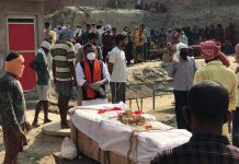 और जब श्रमिको के शव घर पहुँचने पर लोगो की आँखे भर आईं