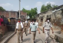 होम क्वॉरेंटाइन हुए लोग घर से बाहर मिले तो होगी सख़्त कार्यवाही-आशीष सिंह