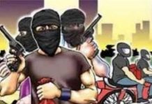 लॉक डाउन का असर लुटेरों पर भी पड़ने लगा भारी,कर डाले ये कांड