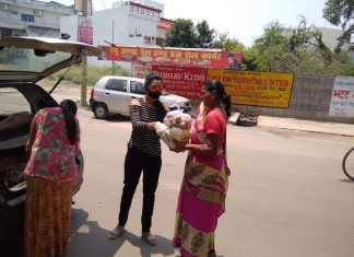 जरूरतमंद लोगों के लिए मसीहा बन रही ये फाउंडेशन