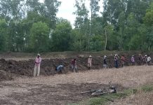 दबंग भू-माफियाओं के चंगुल से सरकारी जमीन को छुडवाया स्थानीय प्रशासन ने
