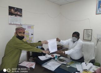 पत्रकार पर हुए हमले के मामले में पत्रकारों ने एसडीएम को सौंपा ज्ञापन