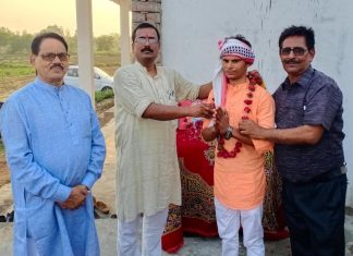 उत्तर प्रदेश ब्राह्मण महासभा ने पत्रकारों का किया सम्मान