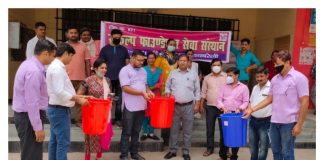 कायाकल्प योजना के अंतर्गत संकल्प फाउंडेशन ने सामुदायिक स्वास्थ्य केंद्र में करवाया वृक्षारोपण