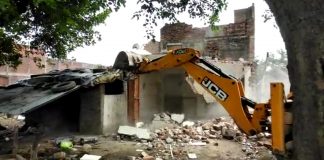 आखिर आधा दर्जन थानों की फोर्स को क्यों आना पड़ गया यहाँ