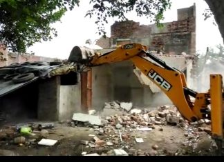 आखिर आधा दर्जन थानों की फोर्स को क्यों आना पड़ गया यहाँ
