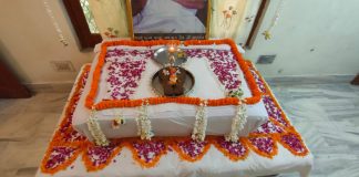 गुरु पूर्णिमा पर जयगुरुदेव संस्था प्रतापगढ़ ने हजारों जरूरतमंदो को कराया भोजन