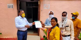 पत्रकार की हत्या पर पत्रकार समाज कल्याण समिति उत्तर प्रदेश रायबरेली के द्वारा सिटी मजिस्ट्रेट को सौंपा ज्ञापन