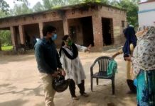गंदगी देख भड़के अधिकारी लगाई फटकार