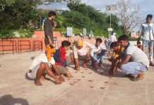 पंचामृत गंगा सेवा समूह के कारसेवकों ने की भव्य गंगा आरती