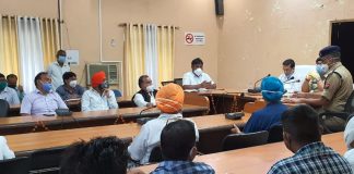 गणेश पूजा व मोहर्रम को घर पर ही मनाए:जिलाधिकारी