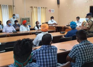 गणेश पूजा व मोहर्रम को घर पर ही मनाए:जिलाधिकारी
