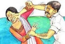 मजदूरी मांगना दलित महिला को पड़ा भारी