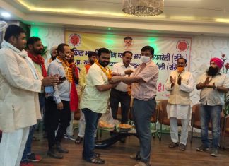 व्यापारियों ने ली उत्तर प्रदेश युवा उद्योग व्यापार मंडल की सदस्यता
