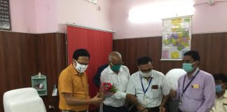 लैब तकनीशियन संघ ने नए सीएमओ को किया सम्मानित