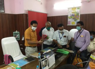 लैब तकनीशियन संघ ने नए सीएमओ को किया सम्मानित