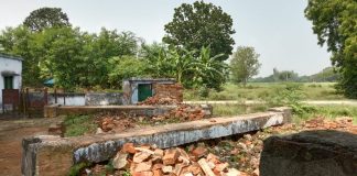 लेखपाल की गेटिंग सेटिंग से नही बन पा रही विद्यालय की बाउंड्री