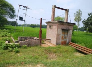 सफेद हाथी साबित हो रहा सरकारी नलकूप, जिम्मेदार मौन
