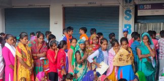 डीएम साहब इस समस्या का हल करवा दो! नहीं तो फिर इस कोविड-19 से कोई नहीं बचेगा