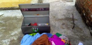 चोरों ने घर से नगदी और जेवरात किए पार