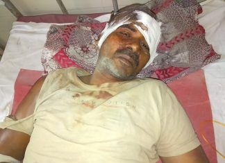 दबंग पिता पुत्र ने युवक के आंखों में मिर्च झोंककर किया जानलेवा हमला