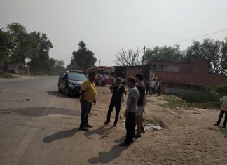 तेज रफ्तार कार ने बाइक को मारी टक्कर दो की हालत गंभीर