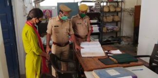 एक दिन की अफसर बिटिया ने दरोगा को क्यो लगाई फटकार