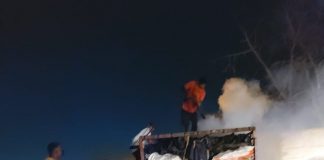 ट्रैफिक होमगार्ड की सतर्कता से टला बड़ा हादसा,कोयले से लदे ट्रक में लगी थी भीषण आग