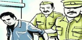 और जब आरोपी मय लड़की चढ़ा पुलिस के हत्थे