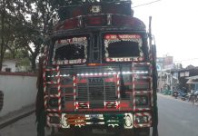 खनन विभाग क़े छापेमारी अभियान में डस्ट लदे ओवर लोड पर विभाग ने करी कार्यवाही