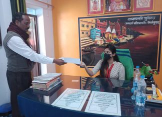 मिर्जामुराद में एक दिन की थानाप्रभारी बनी जान्हवी सिंह, सुनी फरियाद