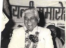 आज ही साहित्य की “डाली” से टूटा था हिंदी का “सुमन”
