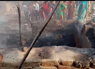 दो अलग-अलग जगहों पर हुई आगजनी से घर जलकर खाक