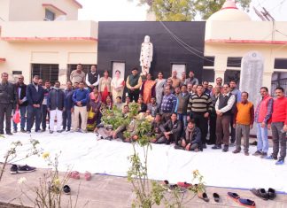 कर्म योगी मुंशी चंद्रिका प्रसाद गुरुजी के 31वें निर्वाण दिवस पर श्रद्धांजलि समारोह का हुआ आयोजन