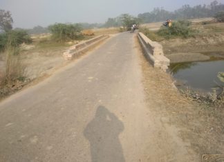 टूटी रेलिंग दे रही हादसों को दावत,जिम्मेदार मौन
